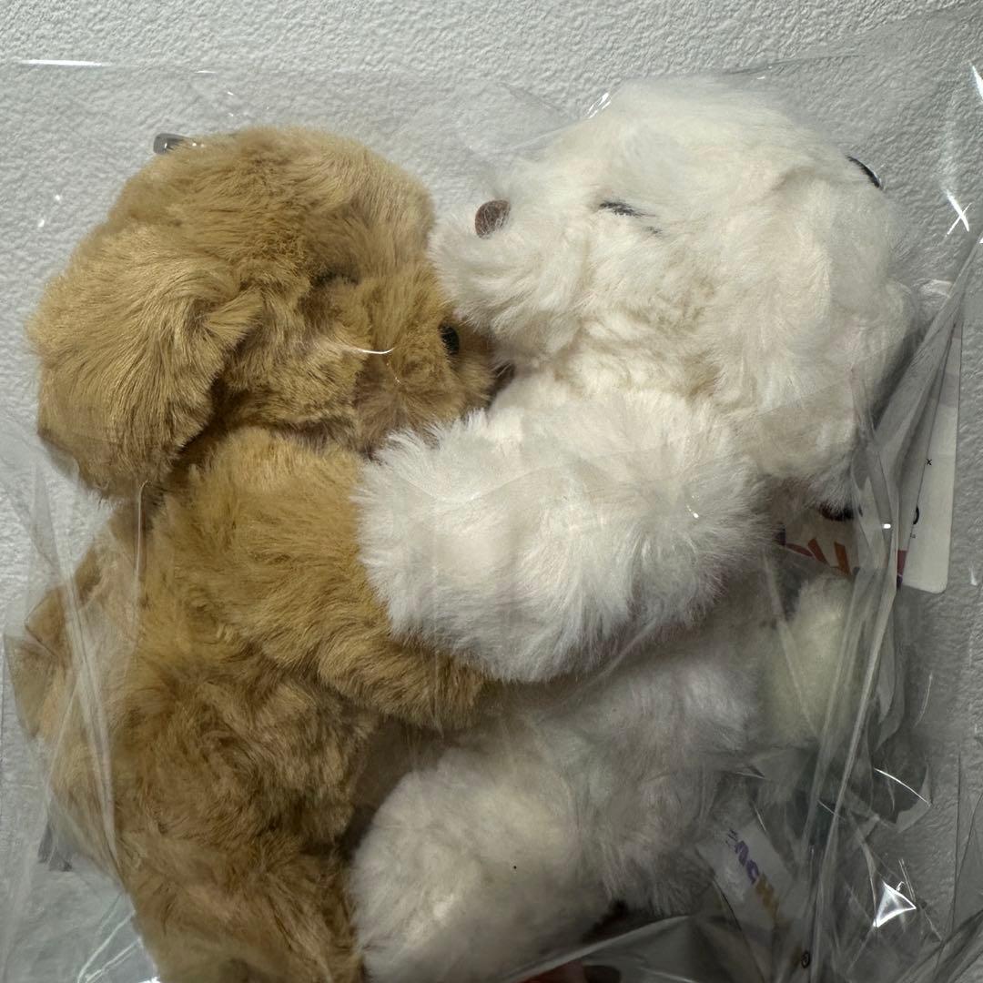 McHugs Snuggle Dog Charm 犬 ハグ キーホルダ
