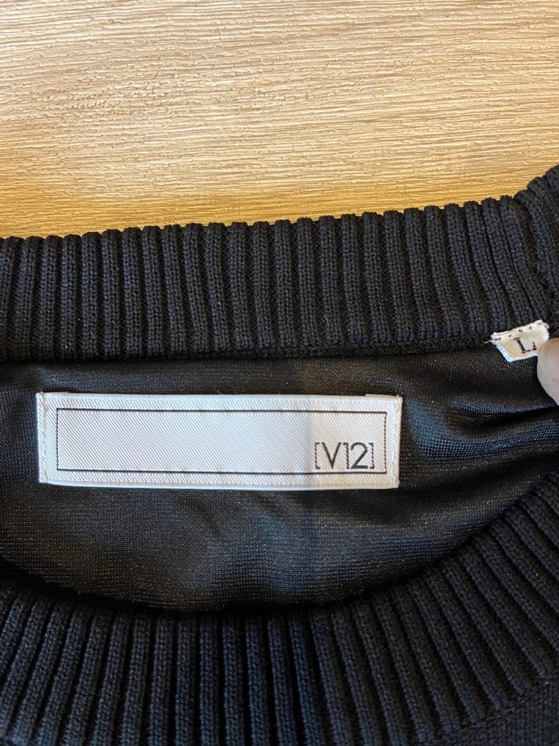 V12 ニット　黒　防風裏地