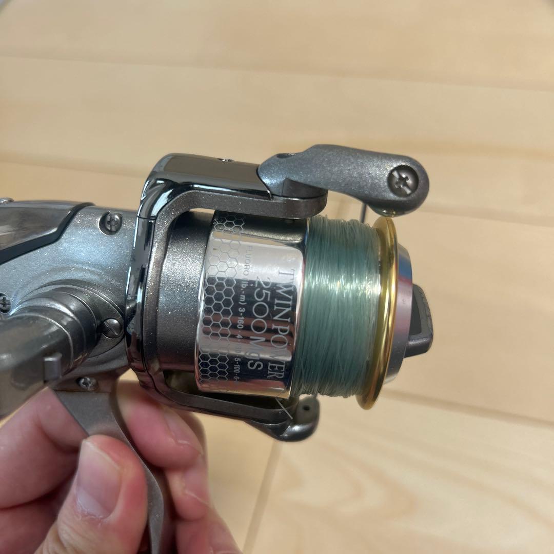SHIMANO TWIN POWER 2500MgS スピニングリール