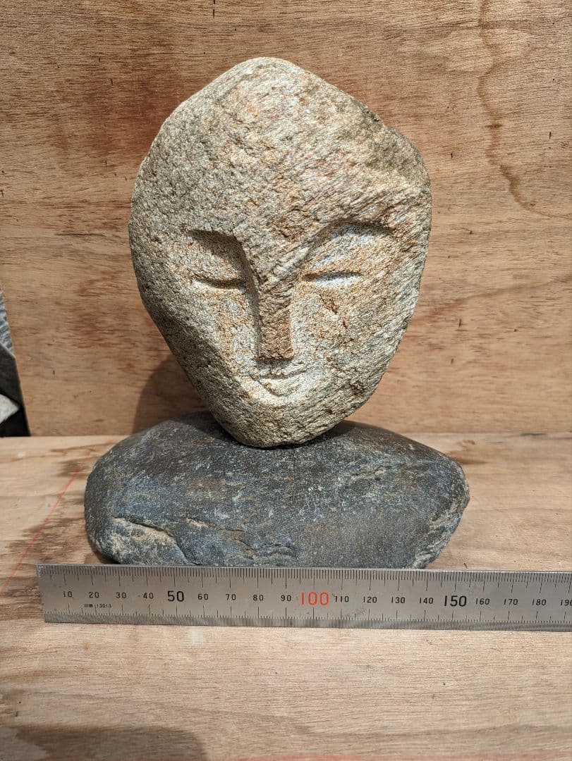 石彫、石アート、顔、倉田辰彦作