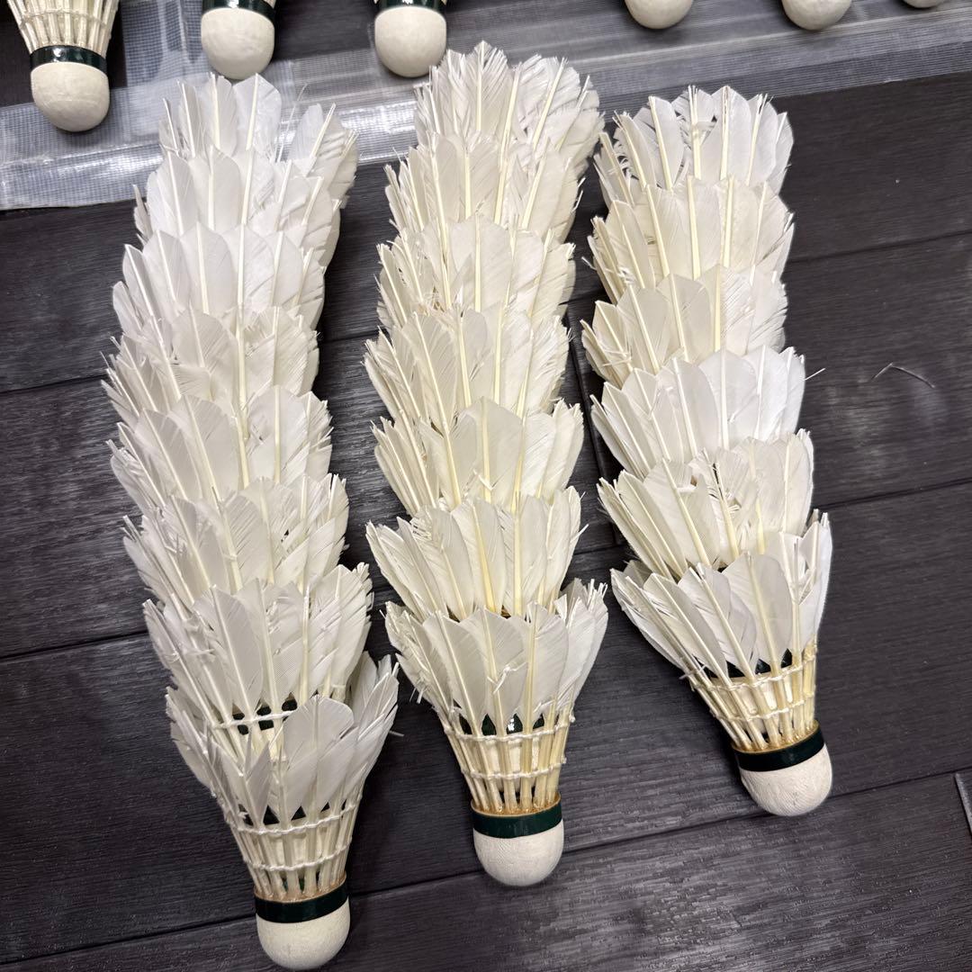 ☆バドミントン　メーカーミックス　中古シャトル 　比較的良好多め　270球☆