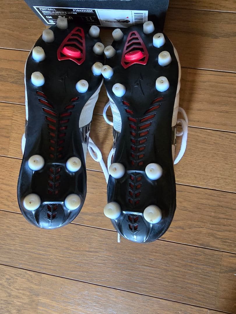 サッカースパイク　MORELIA NEO Ⅳβ JAPAN