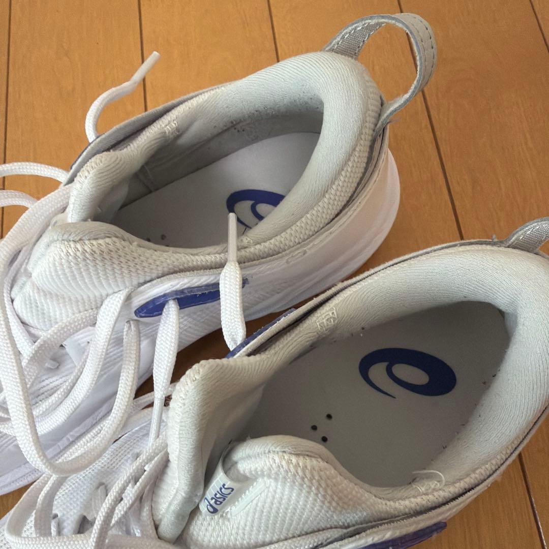 asics バスケットボールシューズ ホワイト 23cm