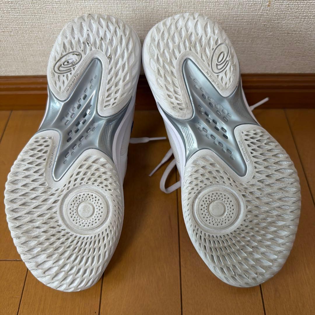 asics バスケットボールシューズ ホワイト 23cm