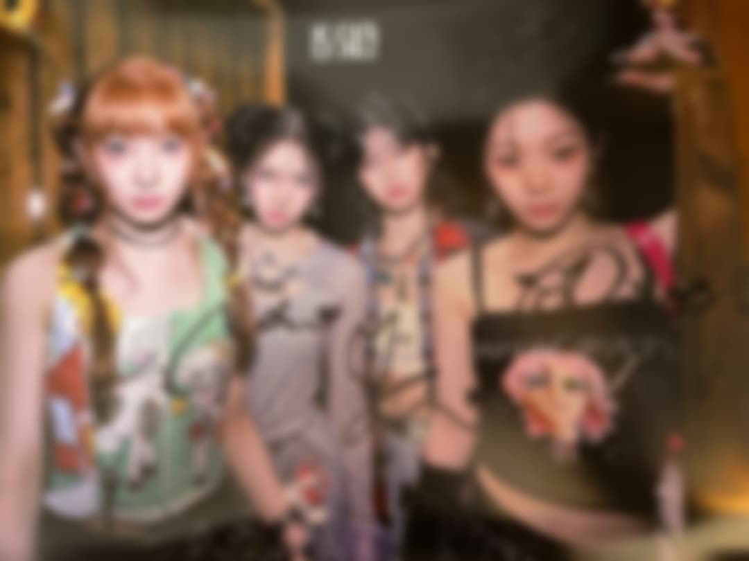 IS:SUE 直筆サイン入りポスター　釼持菜乃　坂口梨乃　田中優希