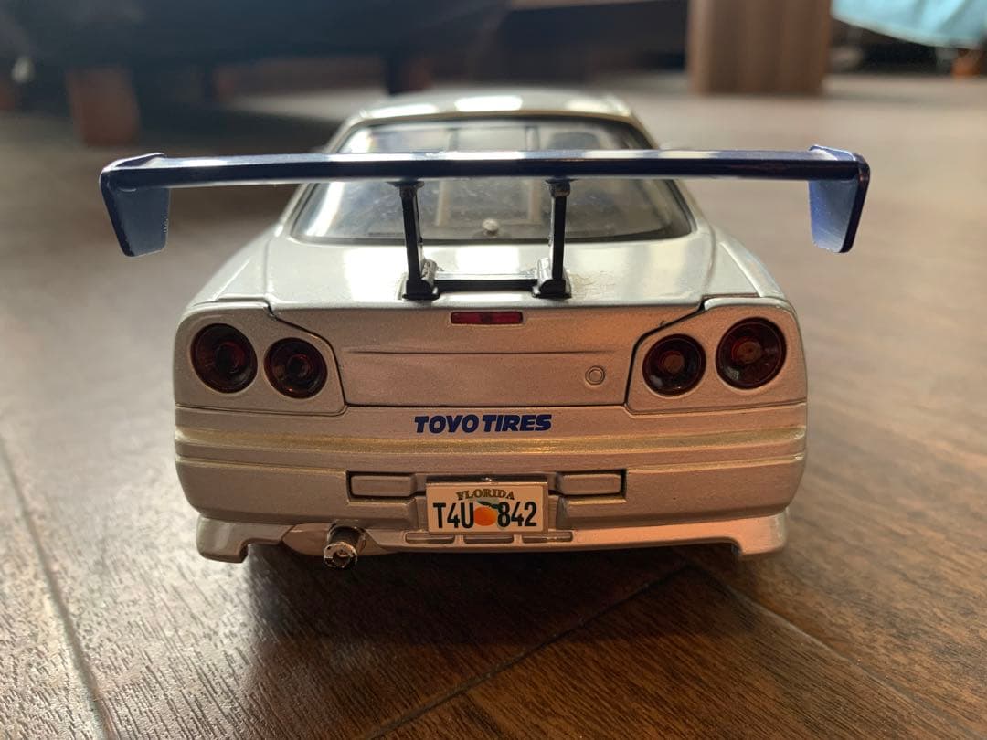 ワイルドスピード1/18ブライアンスカイラインGT-R