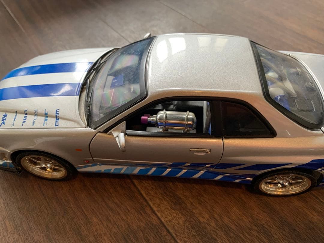 ワイルドスピード1/18ブライアンスカイラインGT-R