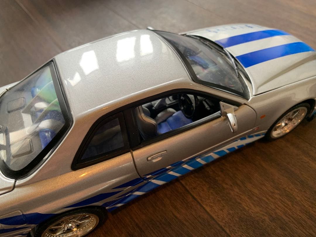 ワイルドスピード1/18ブライアンスカイラインGT-R