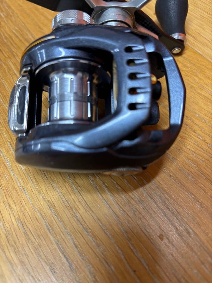 ZILLION TW 1516HL ベイトリール　DAIWA 左巻き