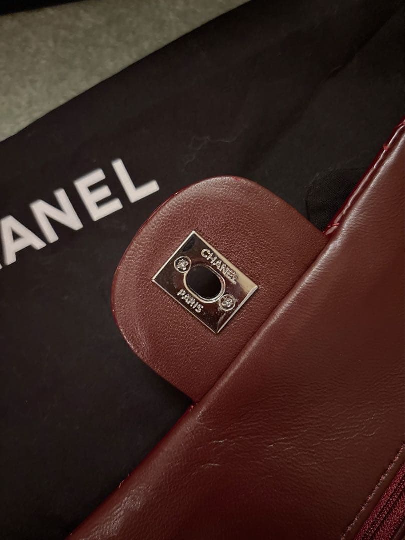 ♡希少♡新品♡CHANELワインレッドエナメルチェーンショルダーバッグ25