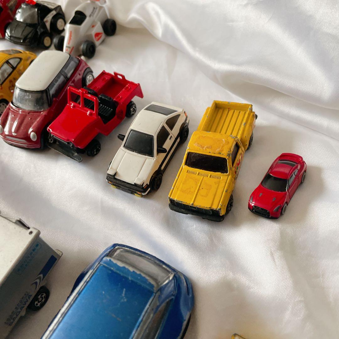 ミニカー まとめ売り トミカなど 59台 ヘリコプター1台 おもちゃ