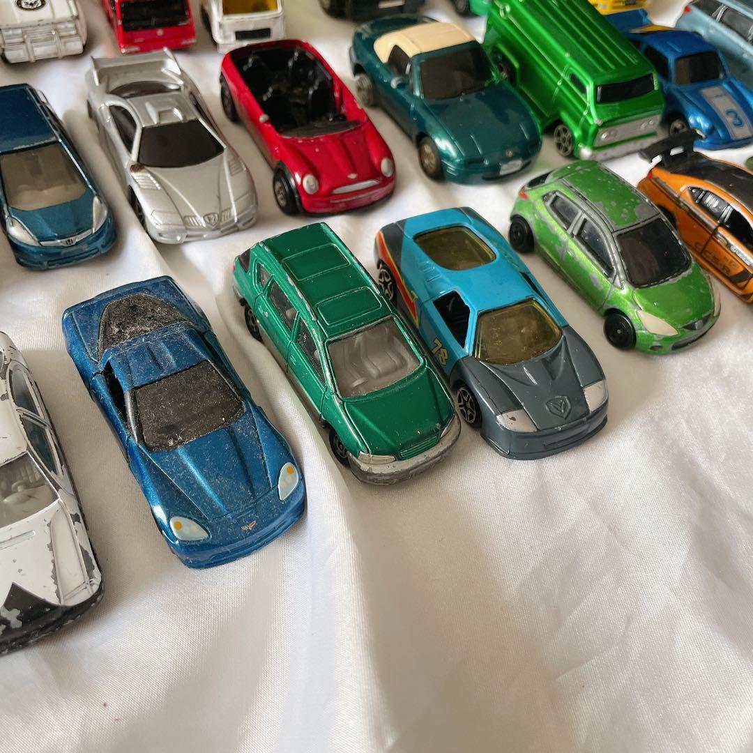 ミニカー まとめ売り トミカなど 59台 ヘリコプター1台 おもちゃ