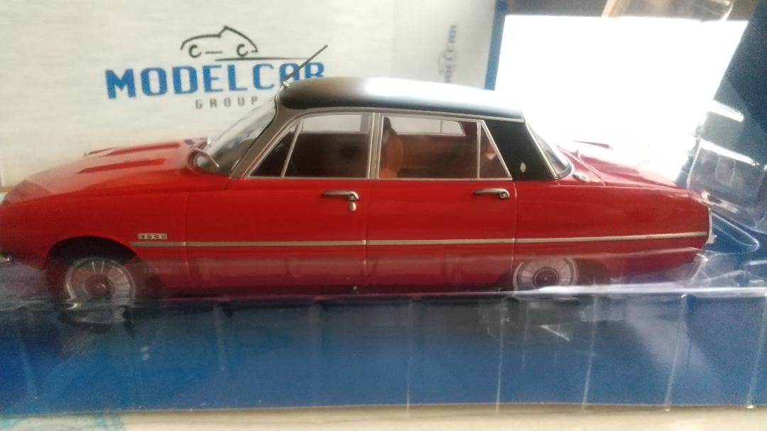 1/18 ROVER 3500 V8 MODEL CAR GROUP ミニカー