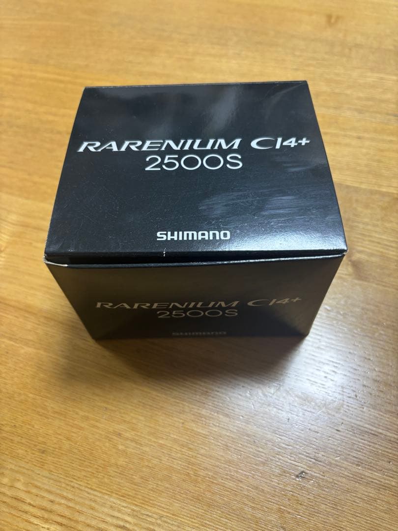 RARENIUM レアニウム　2500S スピニングリール