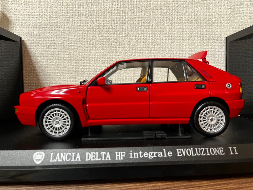 京商　ランチアデルタ　赤　1/18 エボ2 開封未展示品