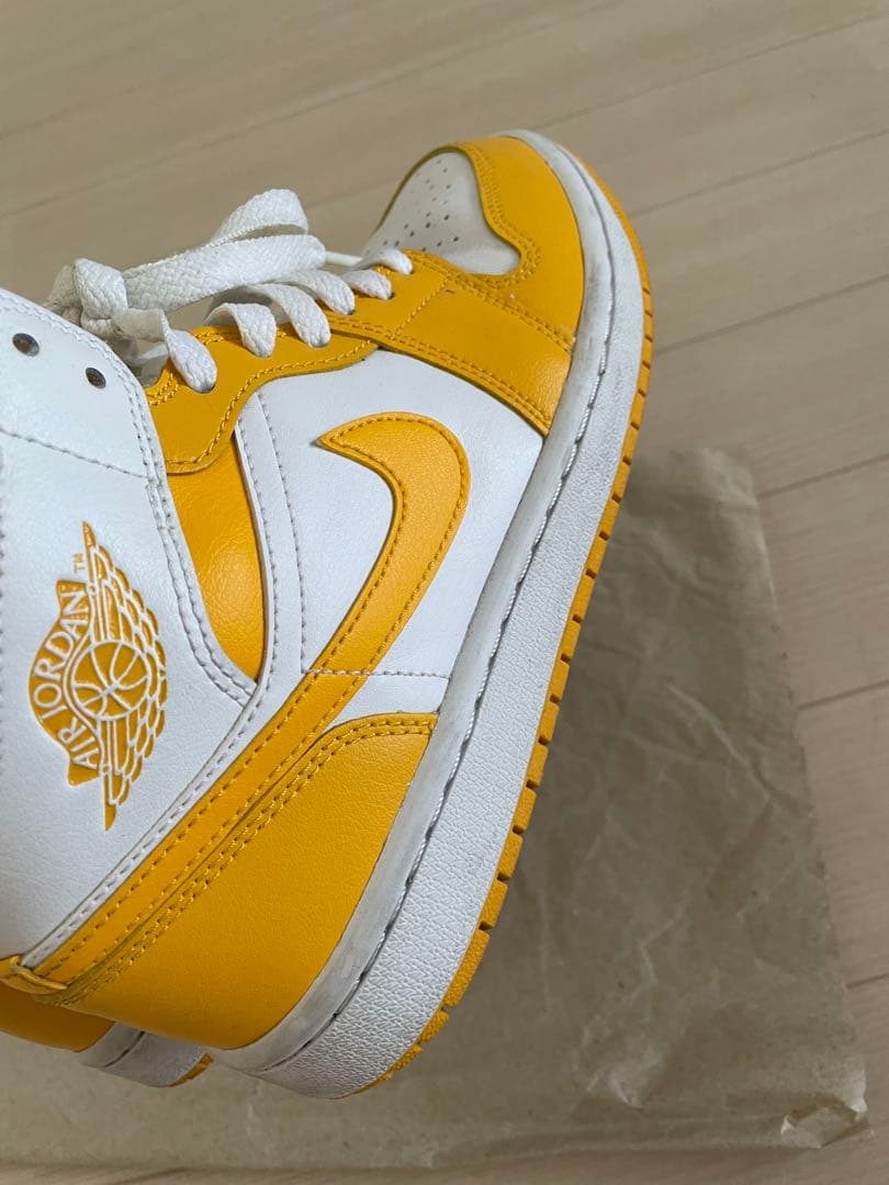 Air Jordan 1 Mid ホワイト/レモンイエロー 37.5