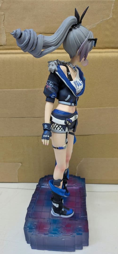 崩壊スターレイル　銀狼　フィギュア