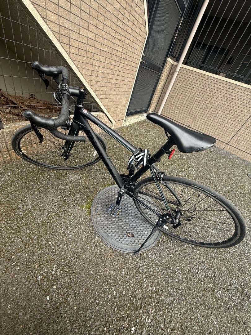 ブラック アルミロードバイク 700C