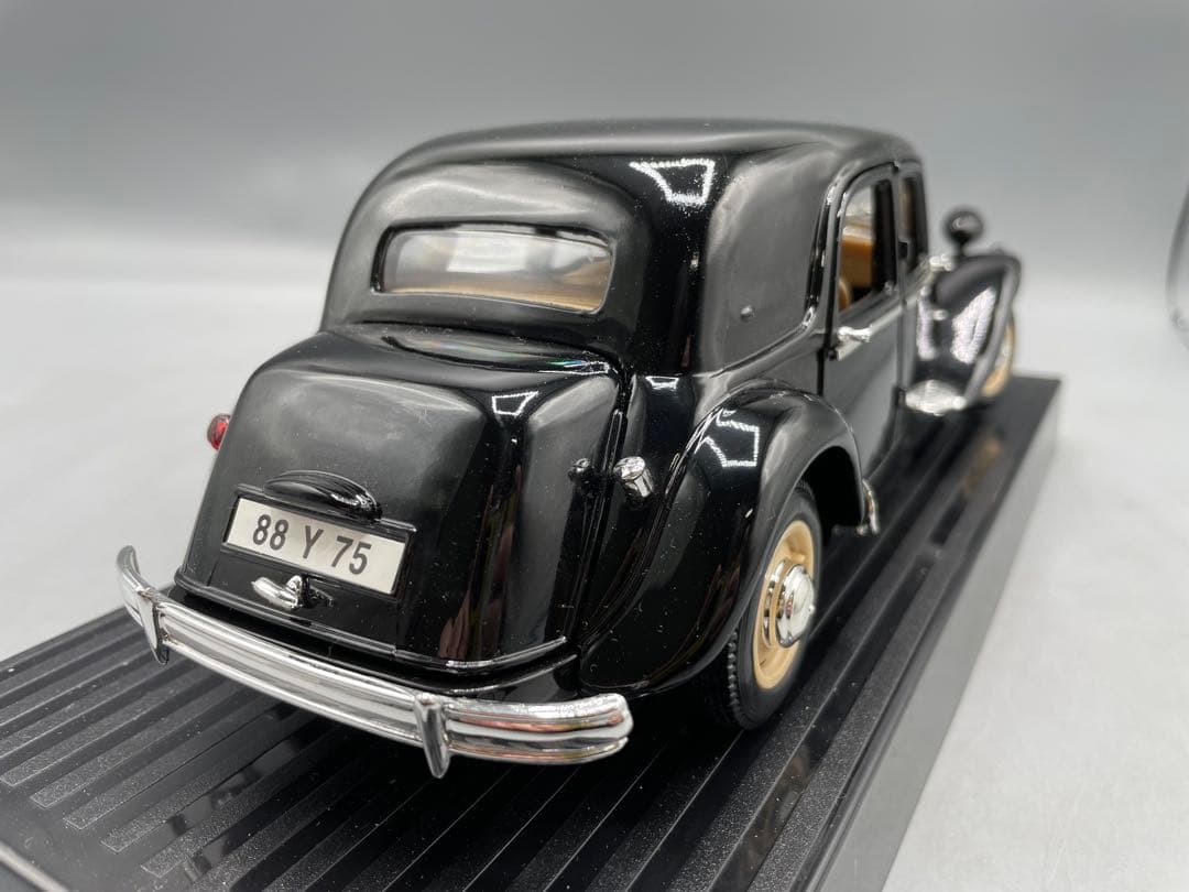 ATL シトロエン 15CV 6 CYL 1952 1/18 ダイキャストモデル