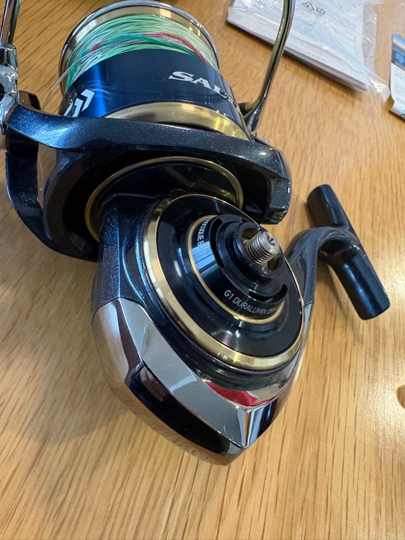 極美品　Daiwa 20 ソルティガ 8000 P スピニングリール