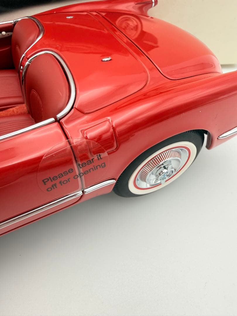 【AUTOart】シボレー・コルベット 1/18 ダイキャストミニカー