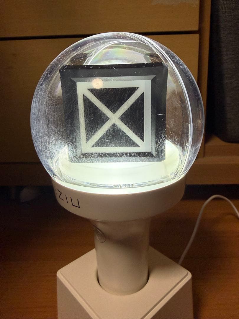 NIZIU ペンライト 透明ボール型