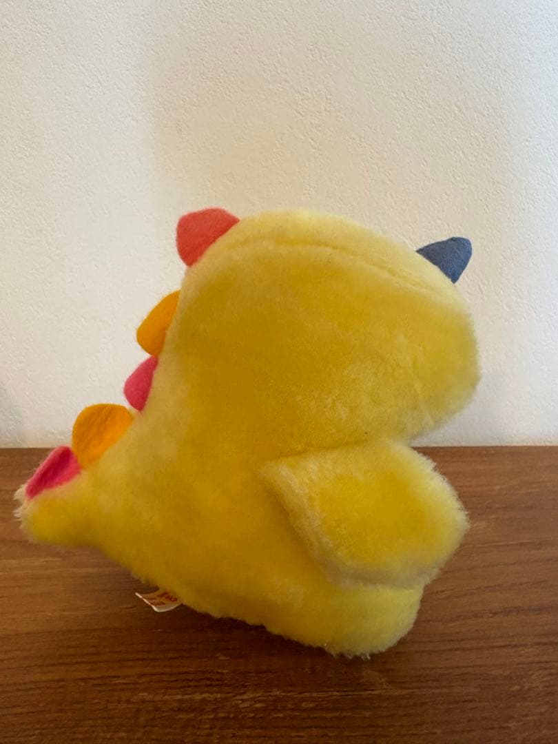 【激レア】　サンリオ レトロ ぬいぐるみ 黄色 恐竜？ヴィンテージ　音が鳴る
