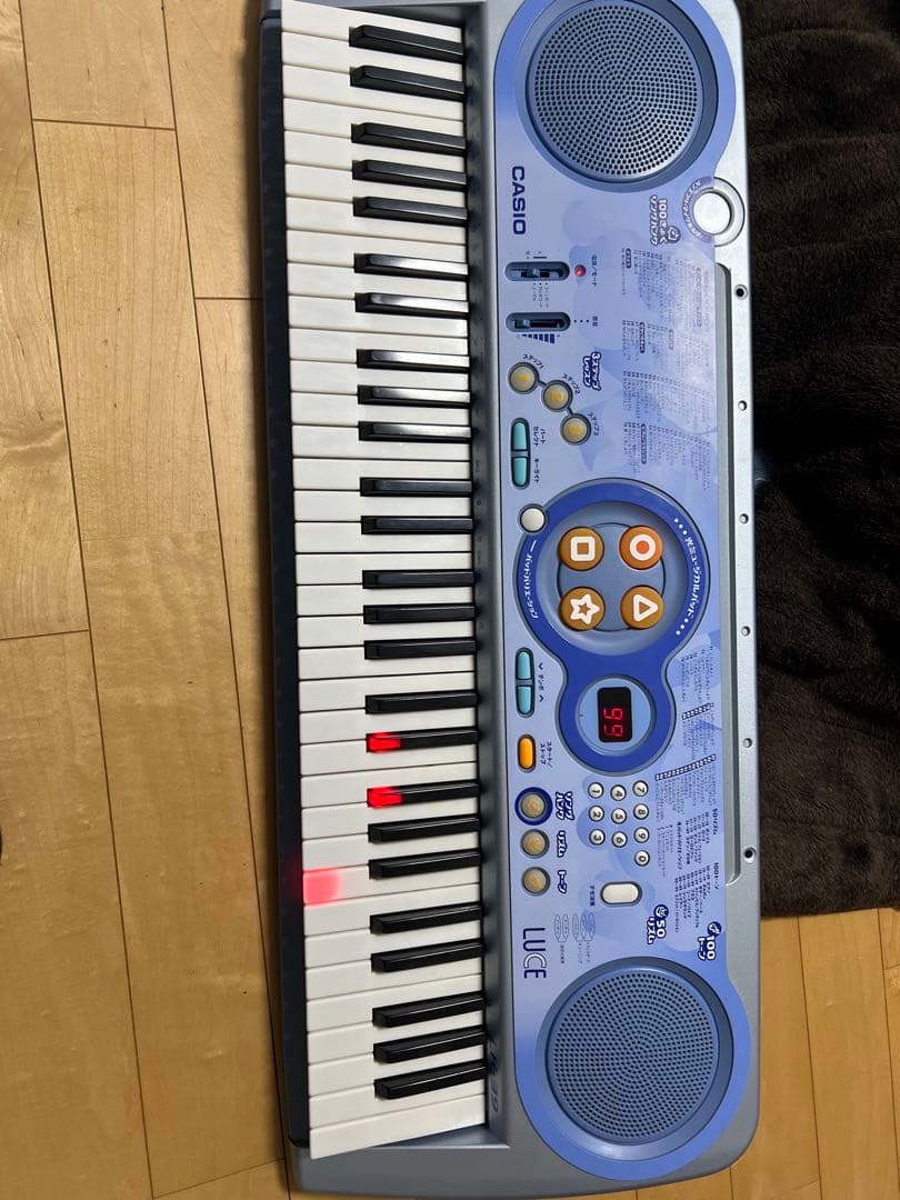 CASIO WK-220 61鍵盤電子キーボード