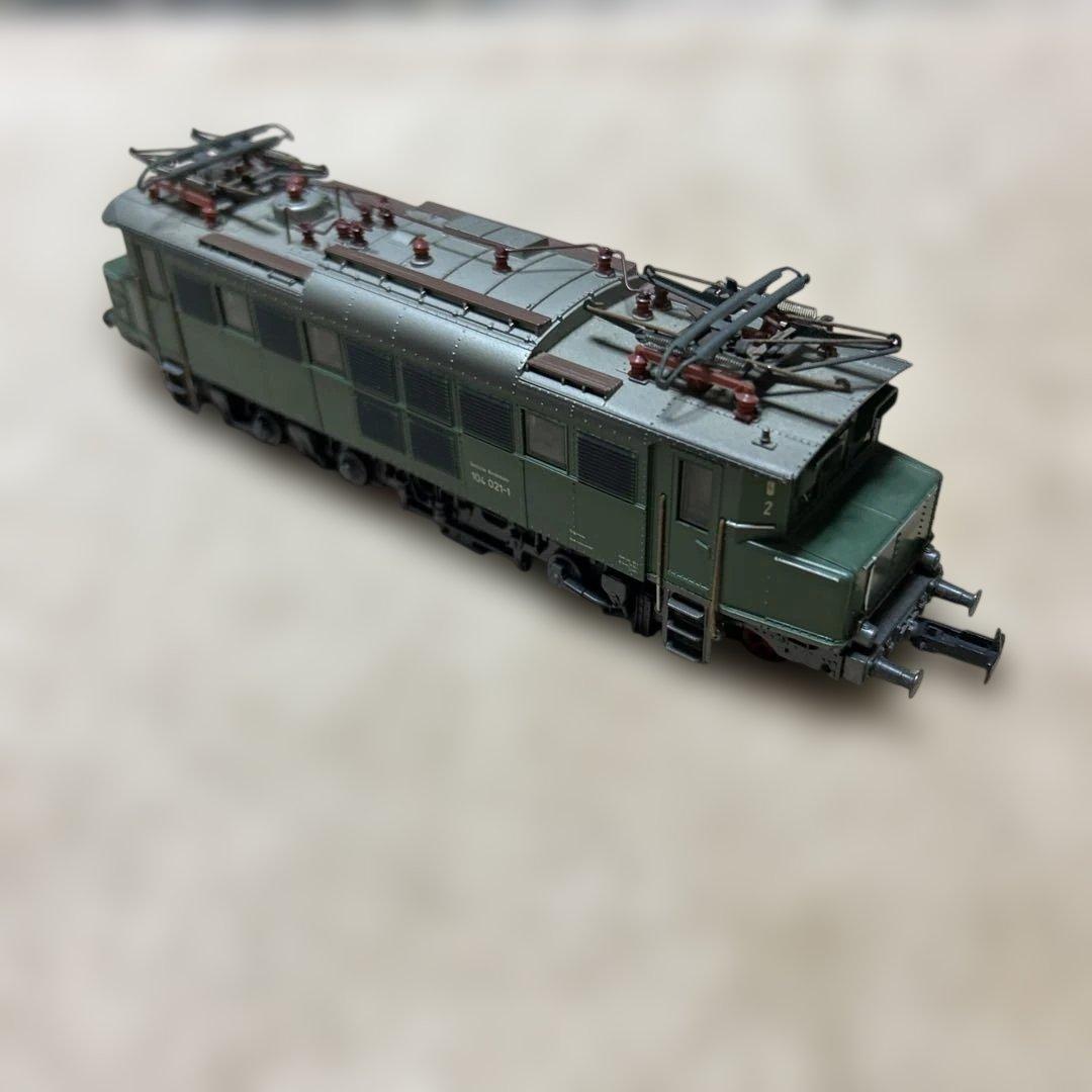 緑色の電気機関車 HOゲージ