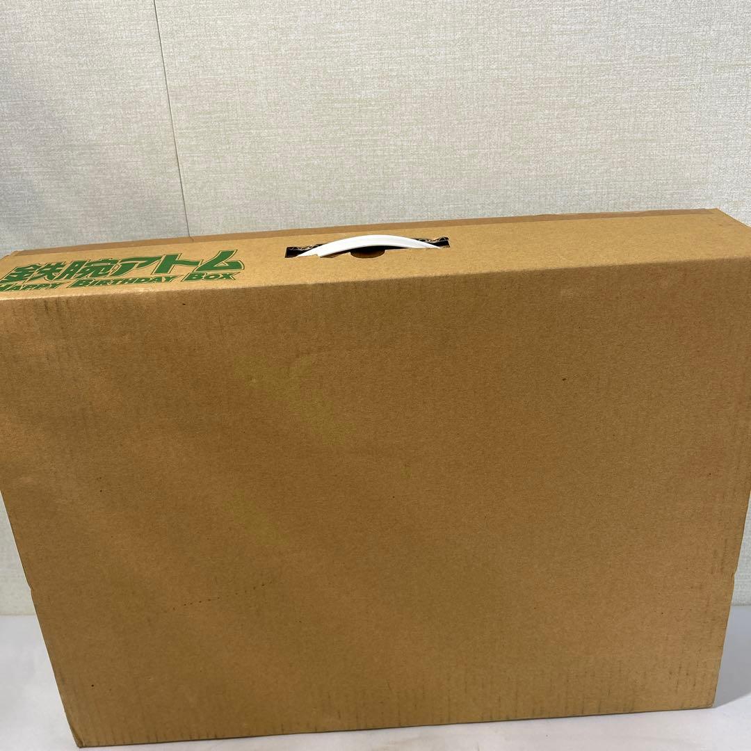 鉄腕アトム HAPPY BIRTHDAY BOX 生誕記念 輸送箱付き