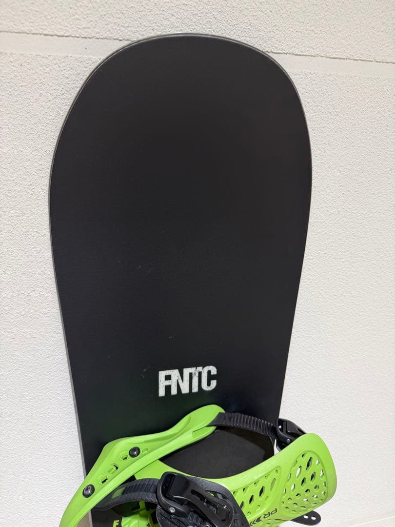 【美品】FNTC TNTスノーボード