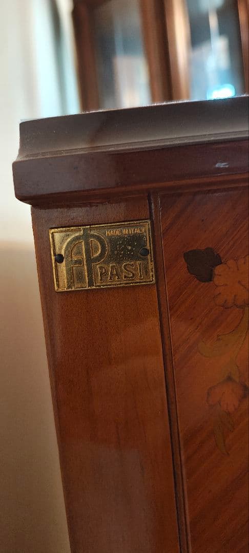 【引き取り限定】FPPASI ガラス キャビネット 飾り棚 イタリア製