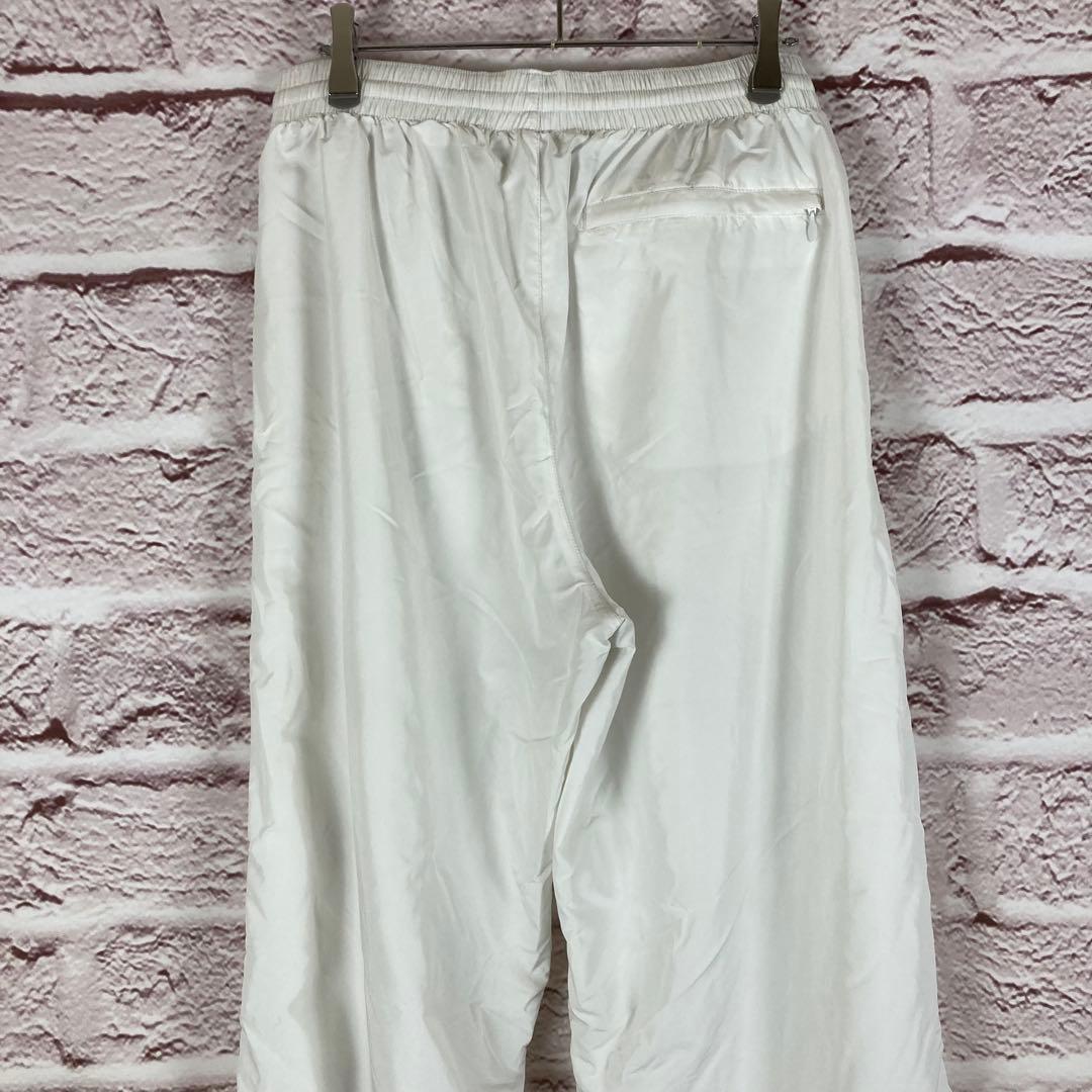 p41 NIKE ホワイト ウィンドブレーカー パンツ　L