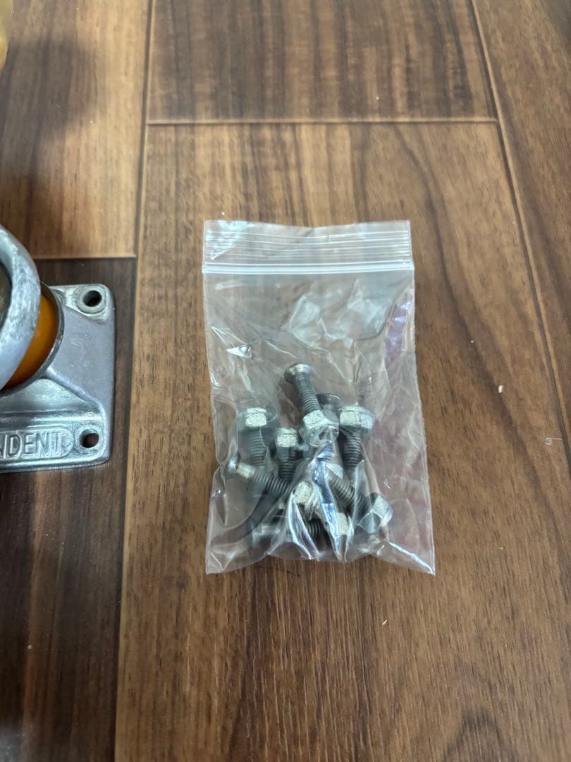 Evisen スケートボード トラックセット　ネジなし