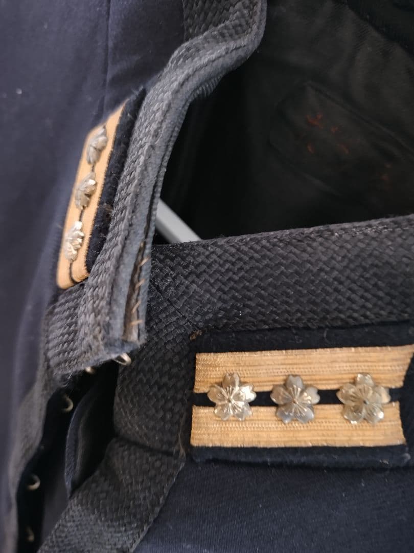 海軍大佐軍服　太平洋戦争当時物　　春夏用。