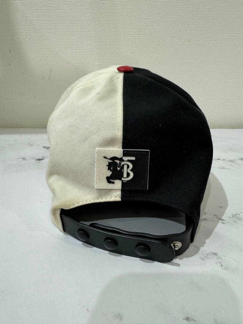 BURBERRY TB ロゴ キャップ ツートン ブラック×ホワイト