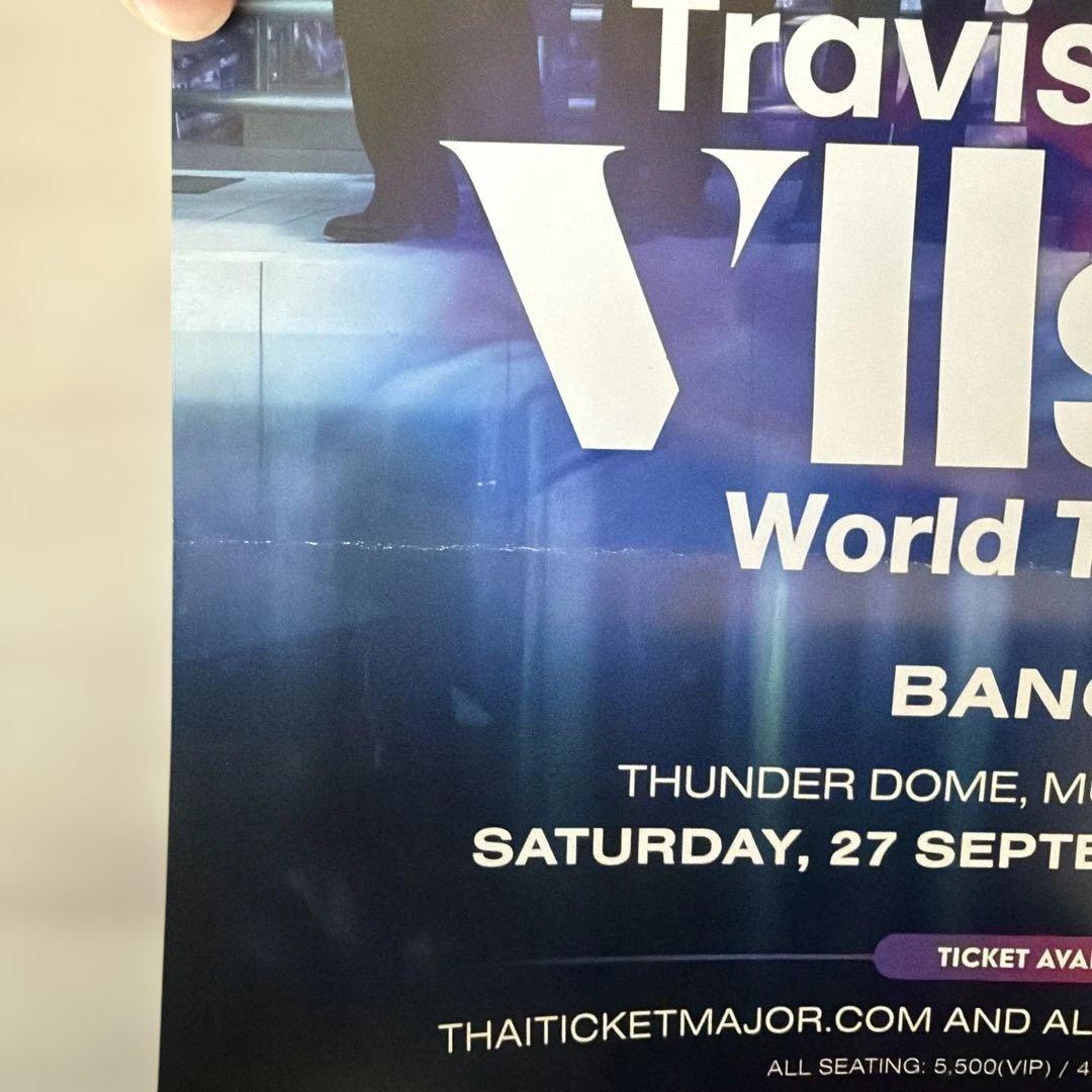 お値下げ！TravisJapan ペンライト2本 うちわ　バンコク　おまけつき