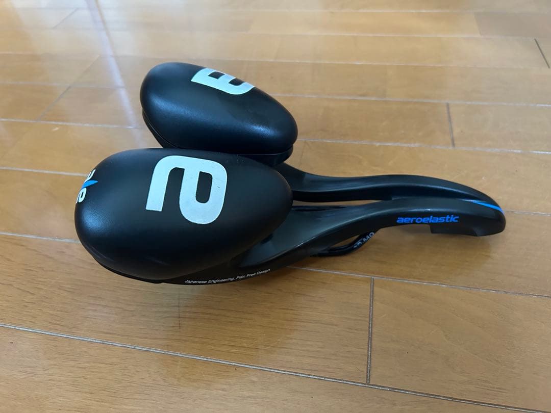 AEROELASTIC AE Saddle サドル