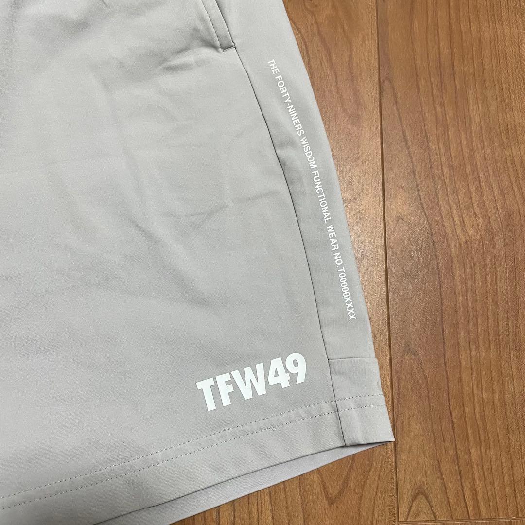 2025最新　TFW49 ハーフパンツ　グレー　L ゴルフ　ショートパンツ