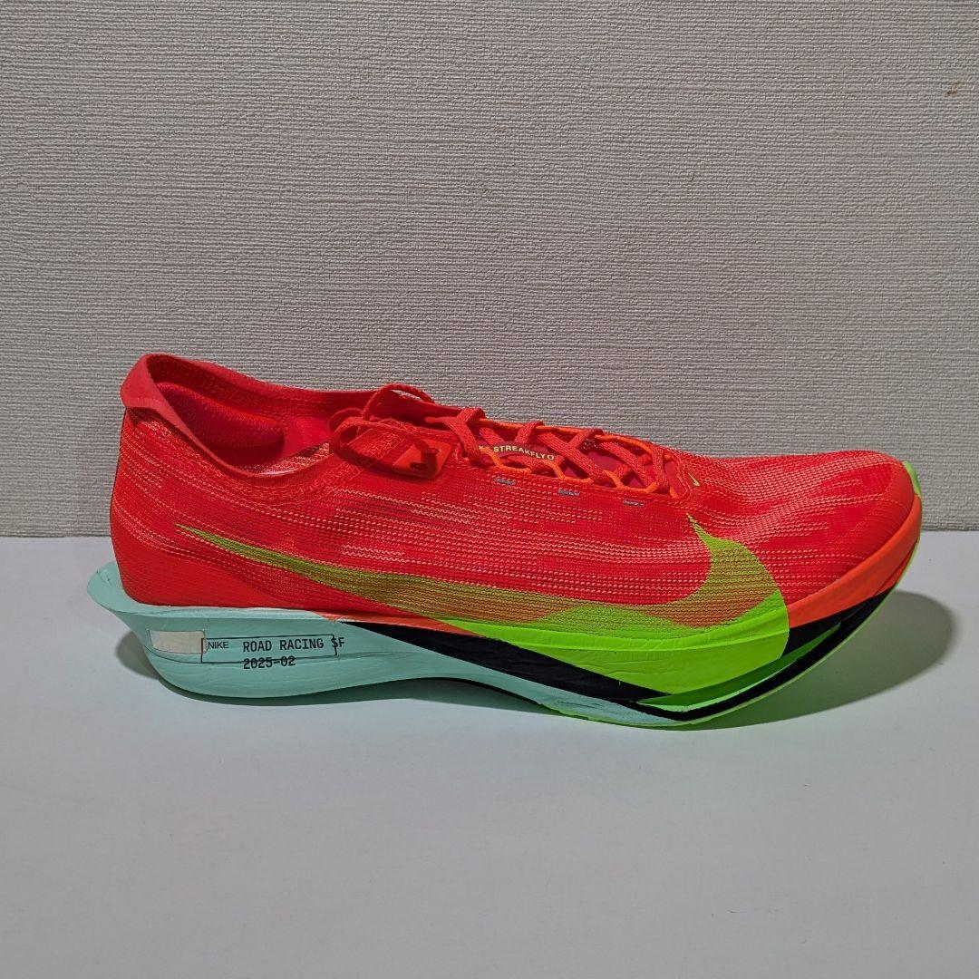 新品 28.5cm ナイキ ストリークフライ 2 赤 HF6416-600