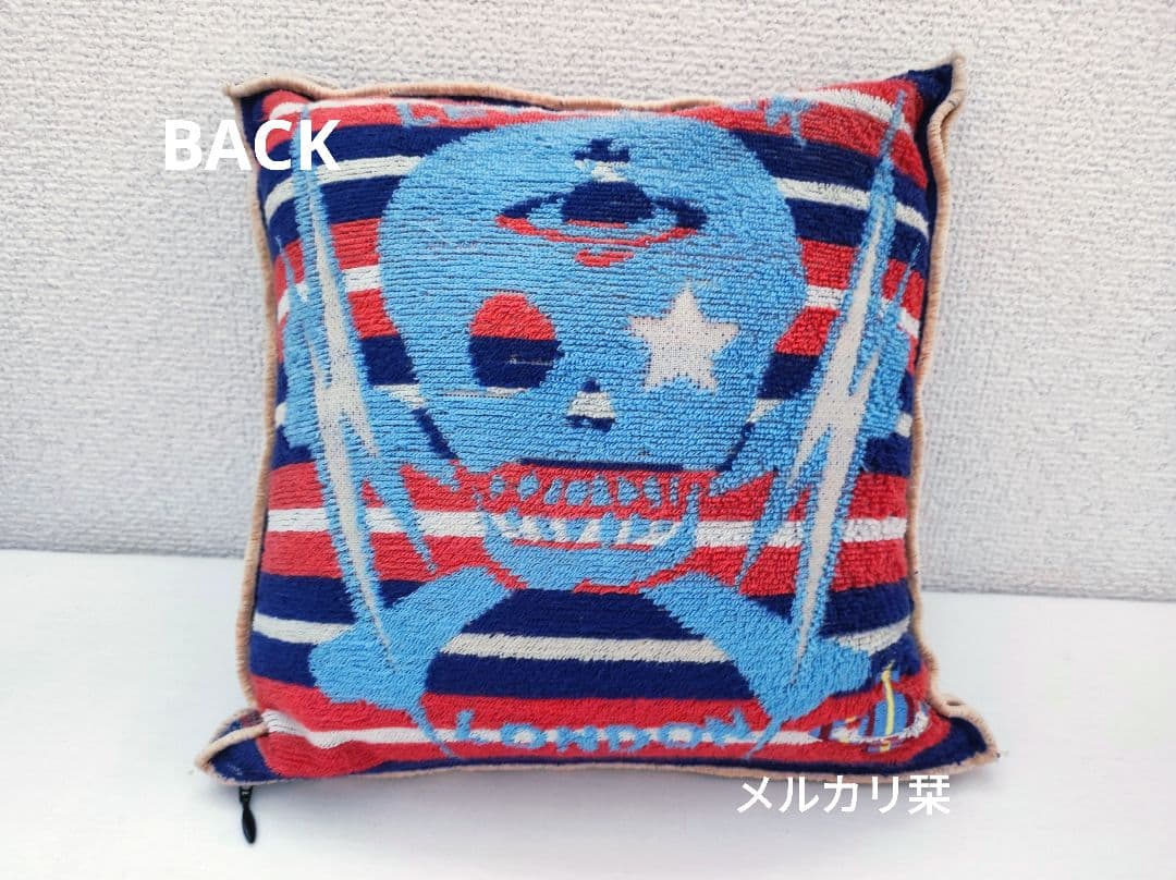 専用 限定 ヴィヴィアンウエストウッド ミニクッション スカル オーブ