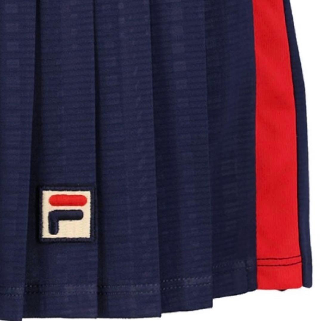 No.590 FILA エンボスプリーツのエレガントスコート☆NAVY☆