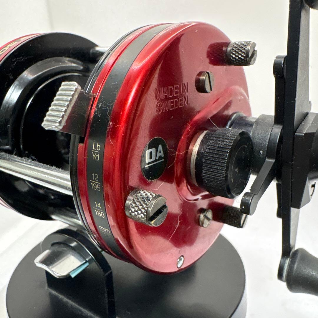 Abu Garcia Ambassadeur 5000ベイトリール レッド