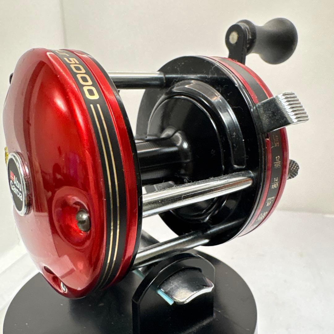Abu Garcia Ambassadeur 5000ベイトリール レッド