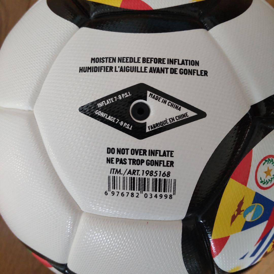日本未発売!　2026 W杯記念 umbro サッカーボール5号 3カ国共催
