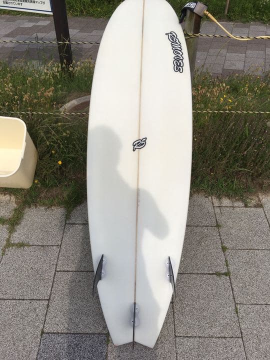 R5MOVESサーフボード　デッキパッド、フィン、リーシュ、ソフトカバーセット