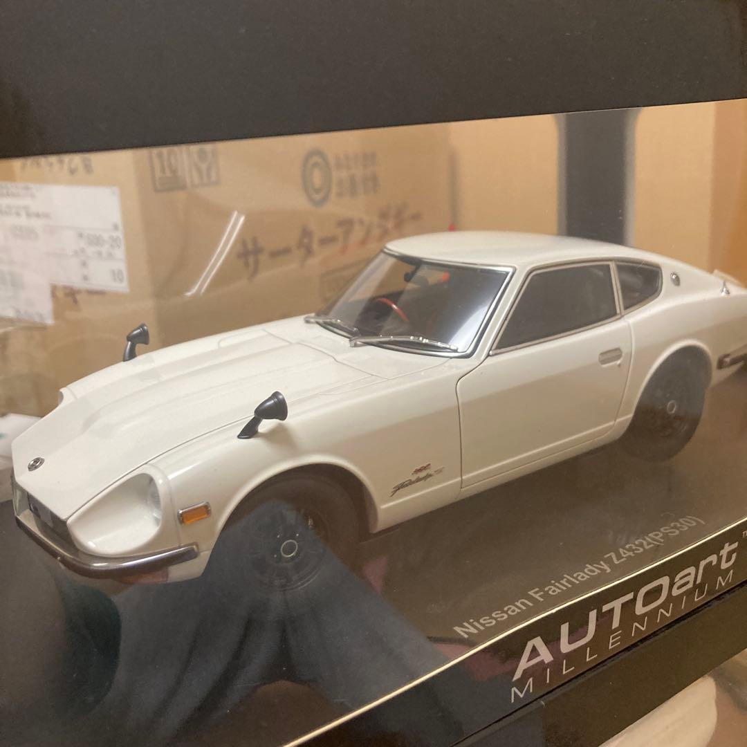 AUTOart Fairlady Z 432 PS30ホワイト 1/18