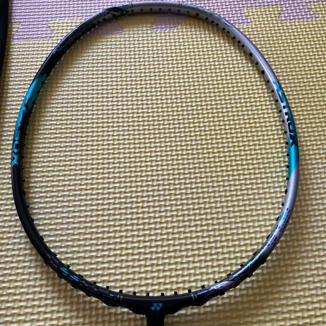 ジャンク品　YONEX アストロクス88D PRO 専用ケース付き　4U5