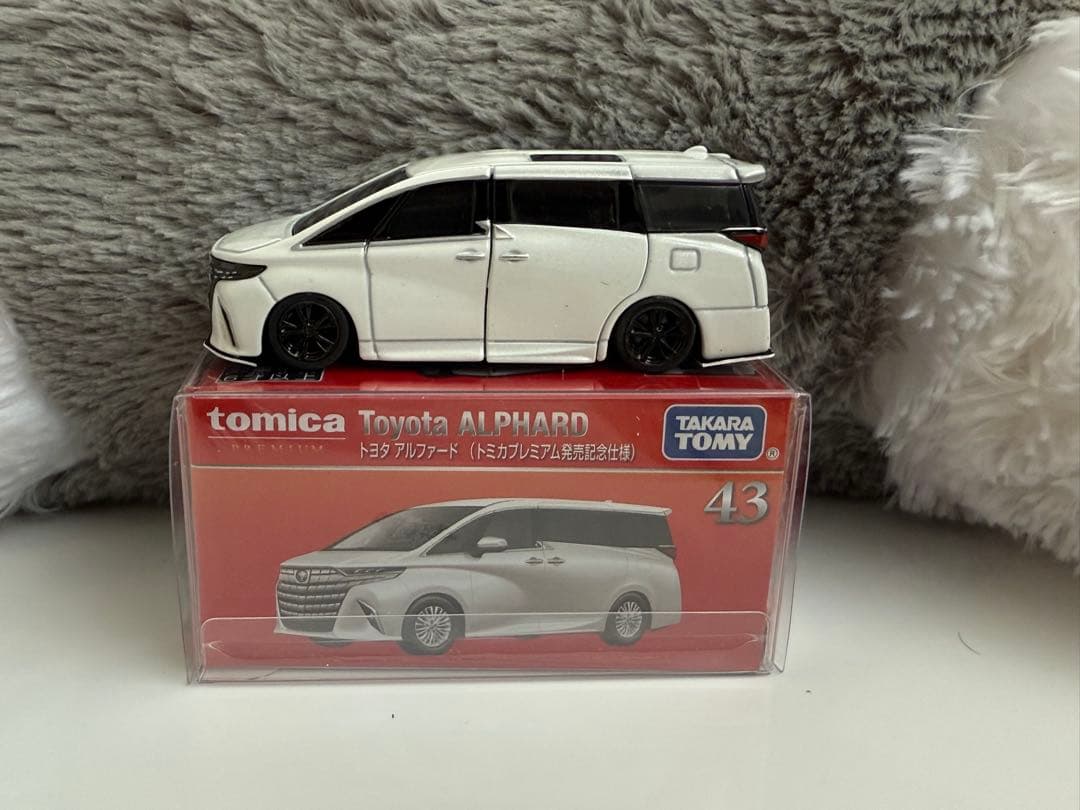 トミカプレミアム発売記念仕様 トヨタアルファード40系モデリスタグリル カスタム