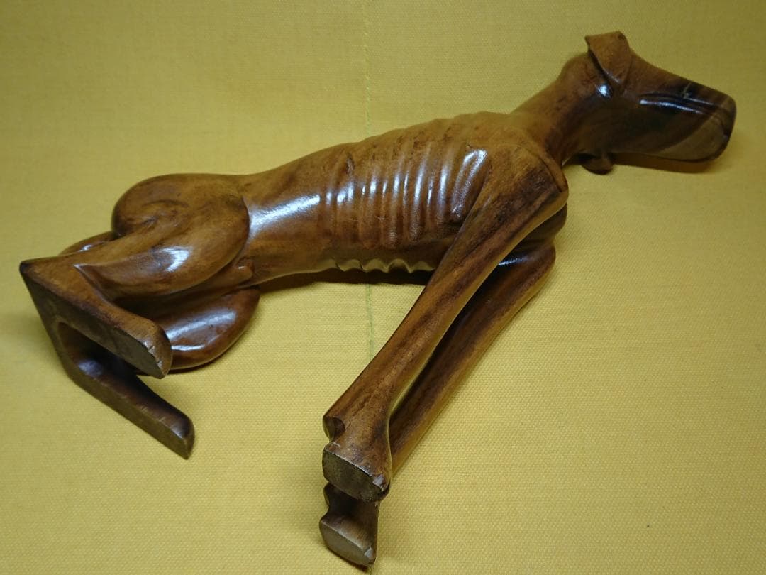 犬　木彫　グレーハウンド　オブジェ　置物　インテリア　工芸品　美術品　A2650